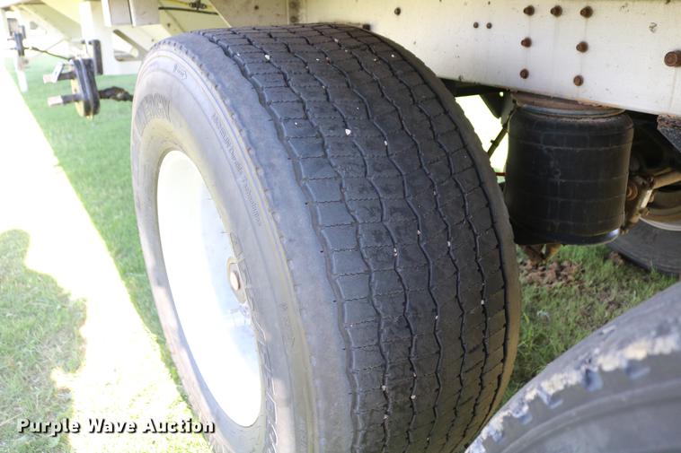 image for item DD4267 2009 Corn Husker 800ALSR-6308-6386 double hopper bottom grain trailer