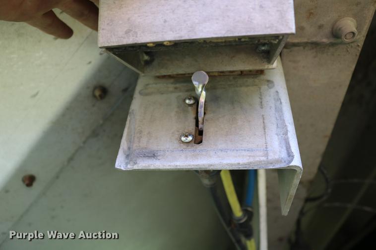 image for item DD4267 2009 Corn Husker 800ALSR-6308-6386 double hopper bottom grain trailer