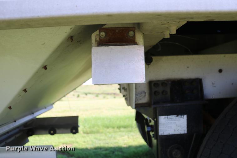 image for item DD4267 2009 Corn Husker 800ALSR-6308-6386 double hopper bottom grain trailer