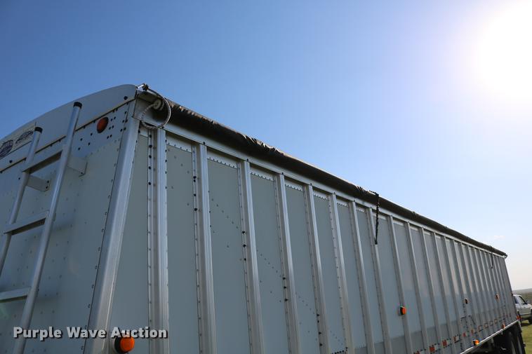 image for item DD4267 2009 Corn Husker 800ALSR-6308-6386 double hopper bottom grain trailer