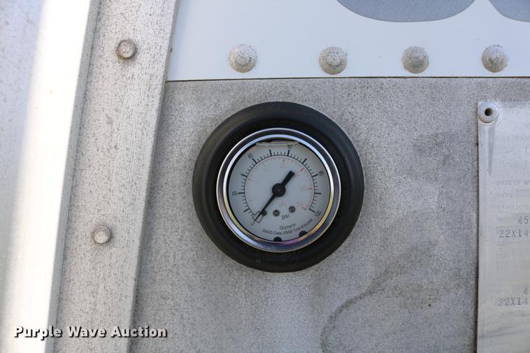 image for item DD4267 2009 Corn Husker 800ALSR-6308-6386 double hopper bottom grain trailer