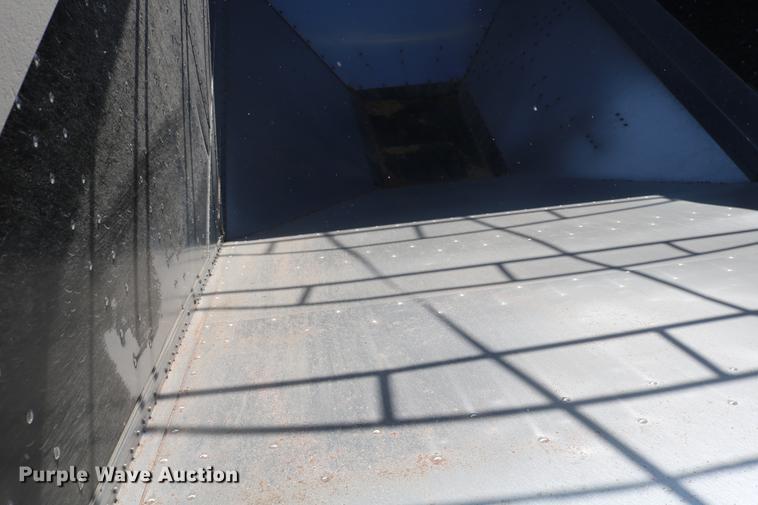 image for item DD4267 2009 Corn Husker 800ALSR-6308-6386 double hopper bottom grain trailer