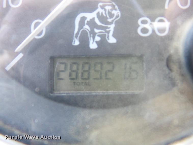 image for item DD7210 2002 Mack RD688S semi truck