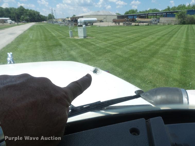 image for item DD7210 2002 Mack RD688S semi truck