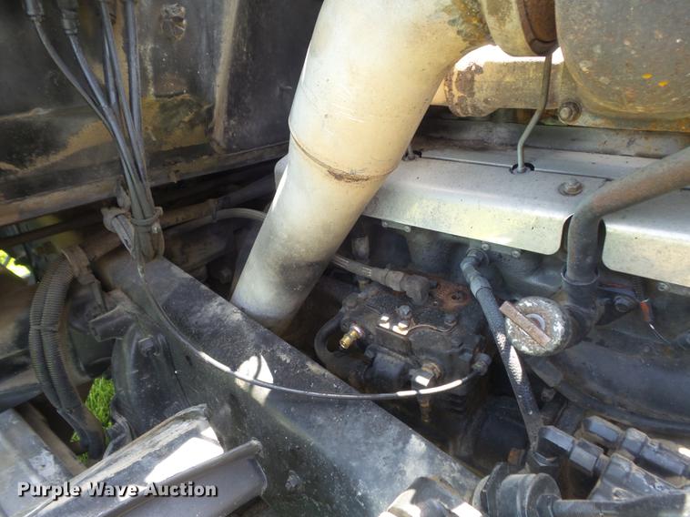 image for item DD7210 2002 Mack RD688S semi truck