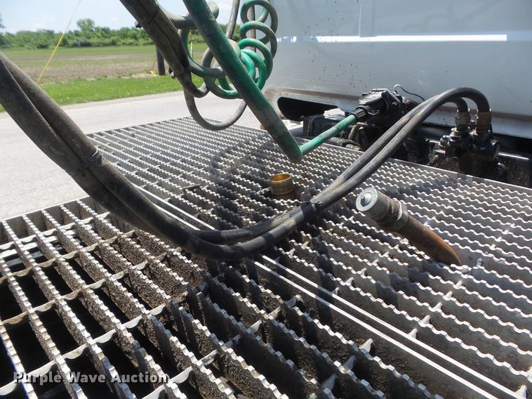 image for item DD7210 2002 Mack RD688S semi truck