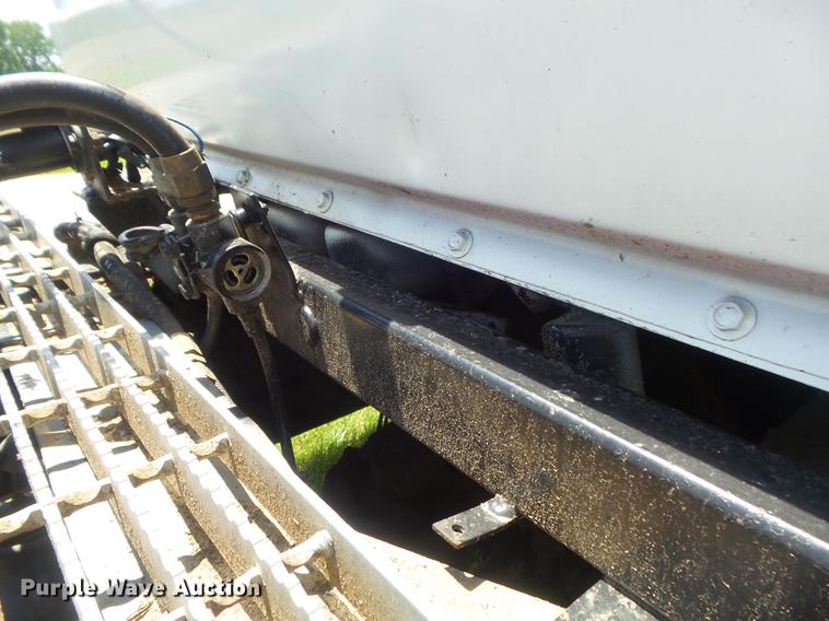 image for item DD7210 2002 Mack RD688S semi truck