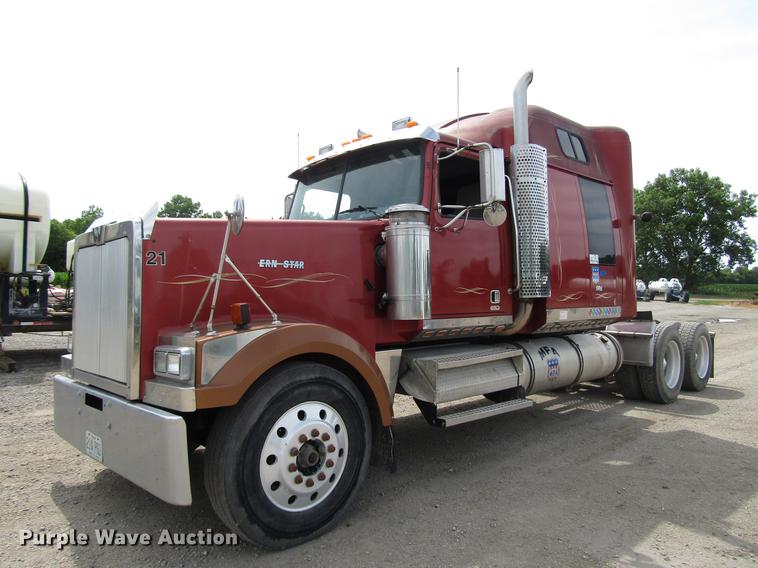 image for item DD7503 1999 Western Star 4964EX semi truck