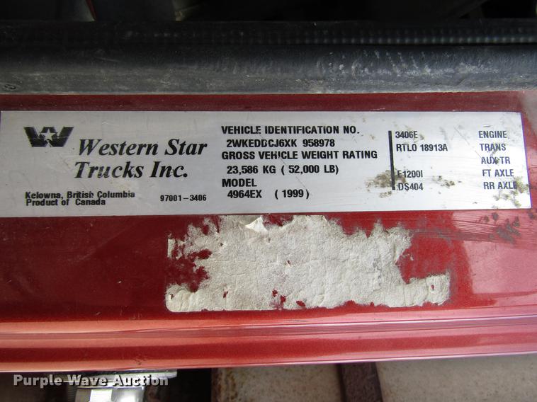 image for item DD7503 1999 Western Star 4964EX semi truck