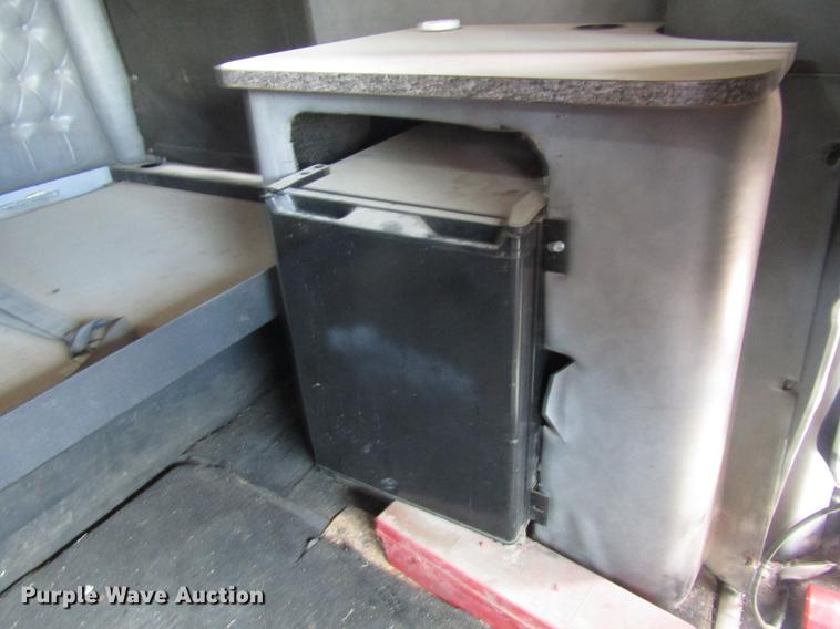 image for item DD7503 1999 Western Star 4964EX semi truck