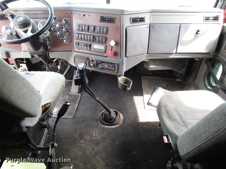 image for item DD7503 1999 Western Star 4964EX semi truck