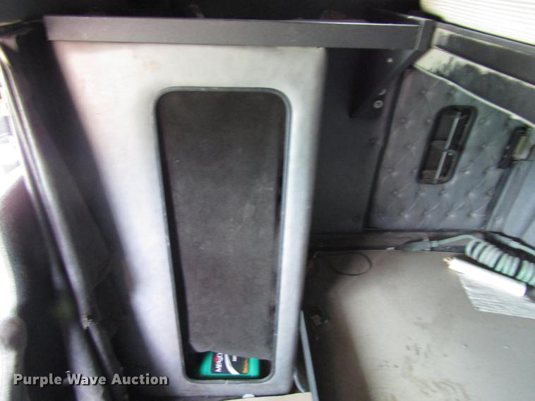 image for item DD7503 1999 Western Star 4964EX semi truck