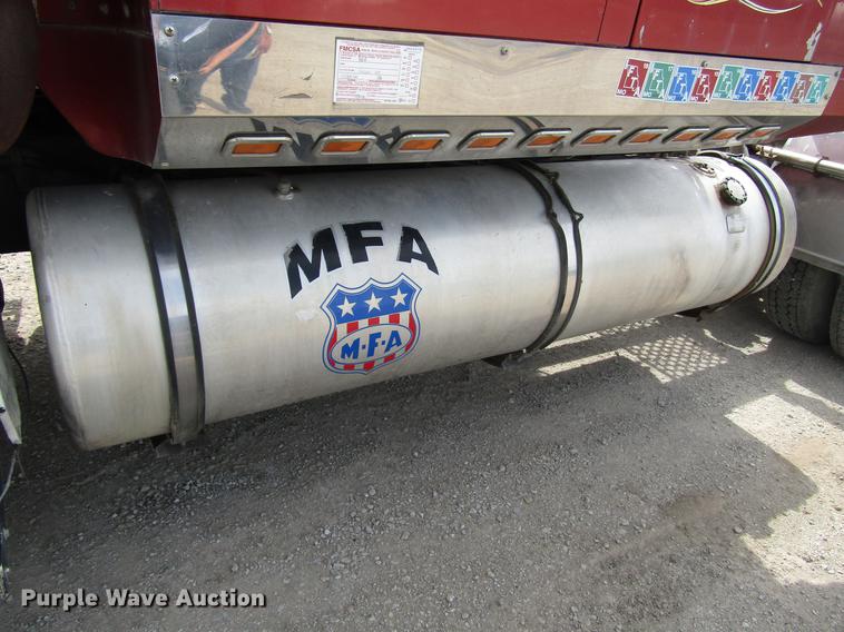 image for item DD7503 1999 Western Star 4964EX semi truck