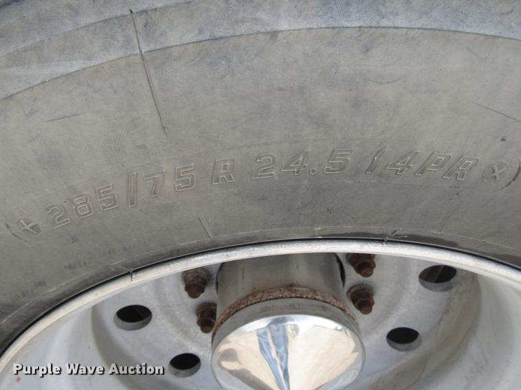 image for item DD7503 1999 Western Star 4964EX semi truck