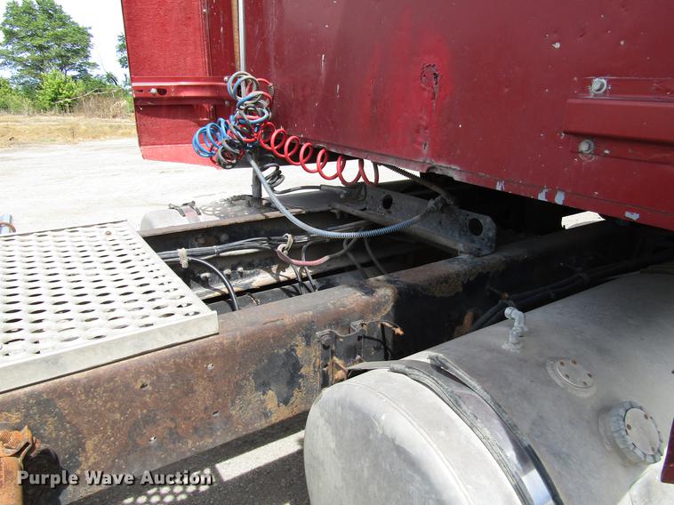 image for item DD7503 1999 Western Star 4964EX semi truck
