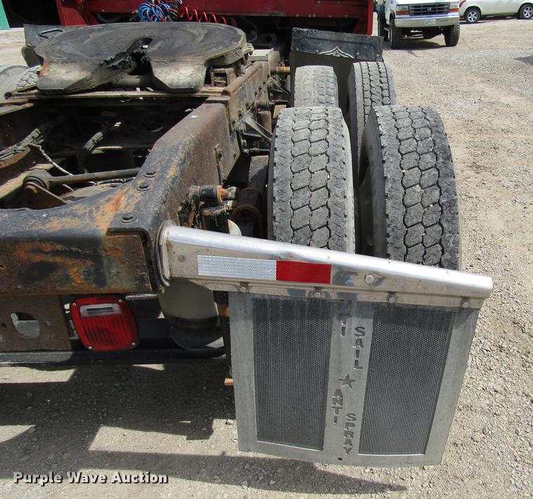 image for item DD7503 1999 Western Star 4964EX semi truck