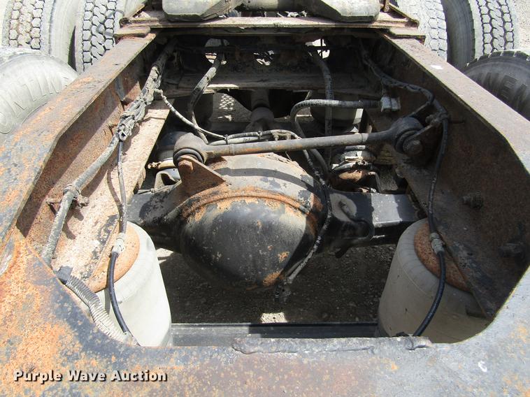 image for item DD7503 1999 Western Star 4964EX semi truck