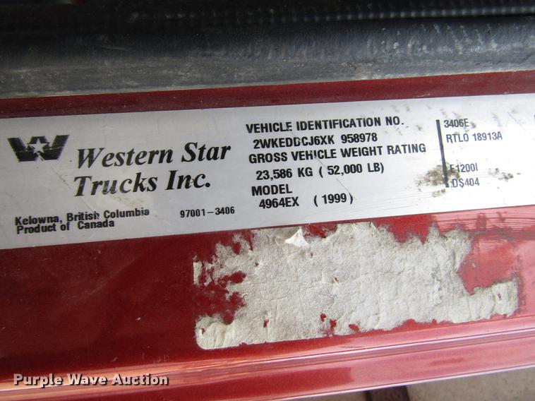 image for item DD7503 1999 Western Star 4964EX semi truck