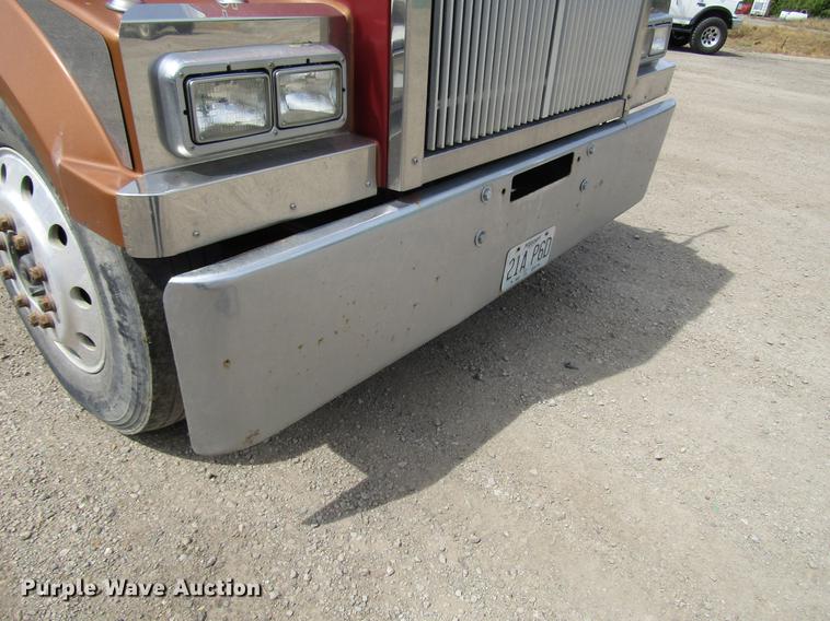 image for item DD7503 1999 Western Star 4964EX semi truck