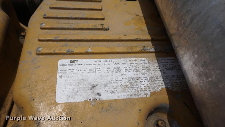 image for item DD7672 1995 Peterbilt 379 semi truck