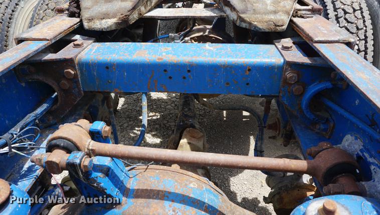 image for item DD7672 1995 Peterbilt 379 semi truck