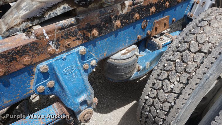 image for item DD7672 1995 Peterbilt 379 semi truck