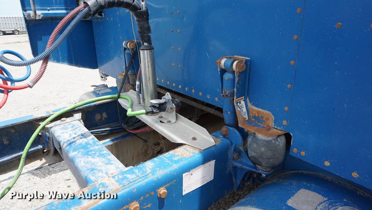 image for item DD7672 1995 Peterbilt 379 semi truck