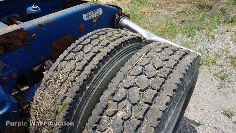 image for item DD7672 1995 Peterbilt 379 semi truck