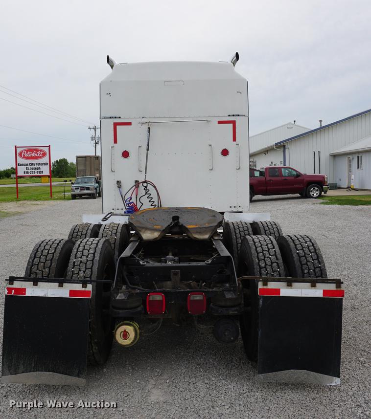 image for item DD7694 1989 Kenworth T600 semi truck