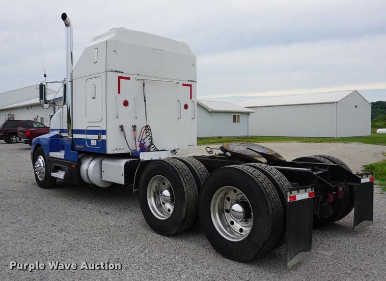 image for item DD7694 1989 Kenworth T600 semi truck
