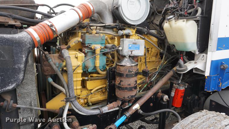 image for item DD7694 1989 Kenworth T600 semi truck