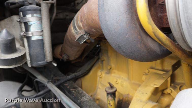 image for item DD7694 1989 Kenworth T600 semi truck