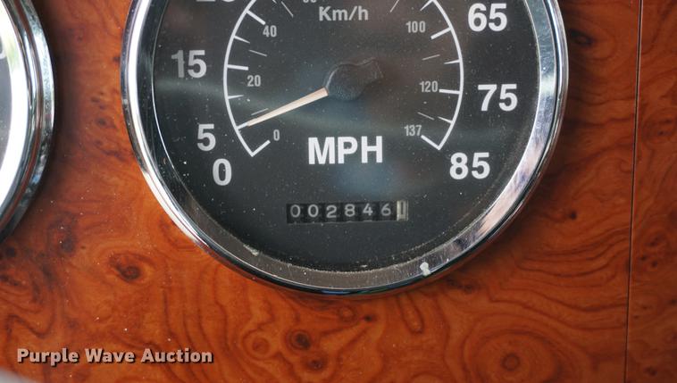 image for item DD7696 1995 International Eagle 9400 semi truck