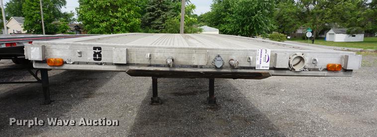 image for item DD7697 1997 East flatbed trailer
