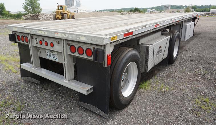 image for item DD7697 1997 East flatbed trailer