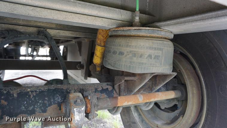 image for item DD7697 1997 East flatbed trailer