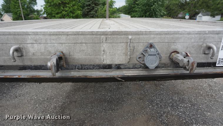 image for item DD7697 1997 East flatbed trailer