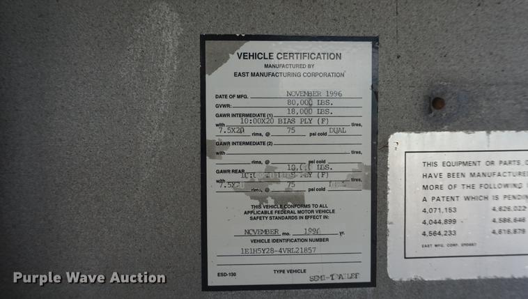 image for item DD7697 1997 East flatbed trailer