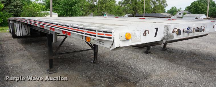 image for item DD7698 1999 Benson flatbed trailer