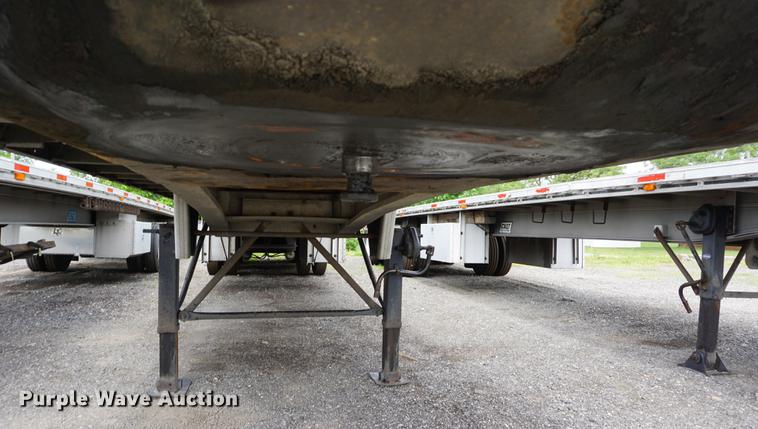 image for item DD7698 1999 Benson flatbed trailer