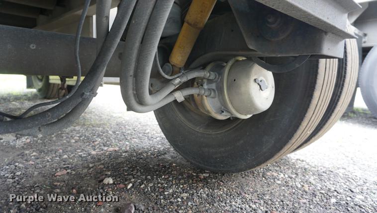 image for item DD7698 1999 Benson flatbed trailer