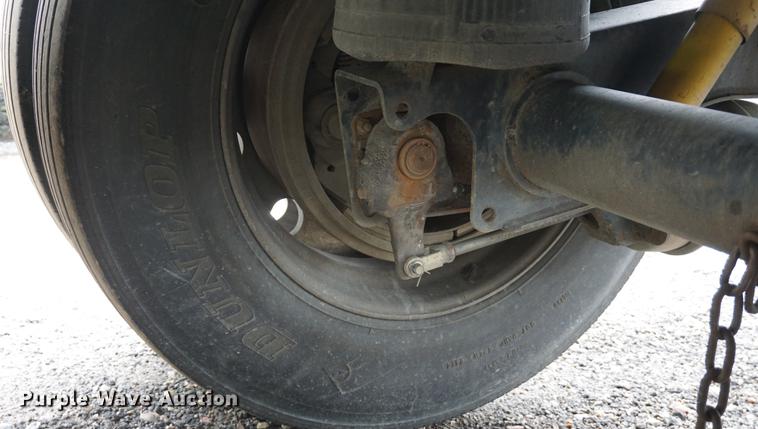 image for item DD7698 1999 Benson flatbed trailer