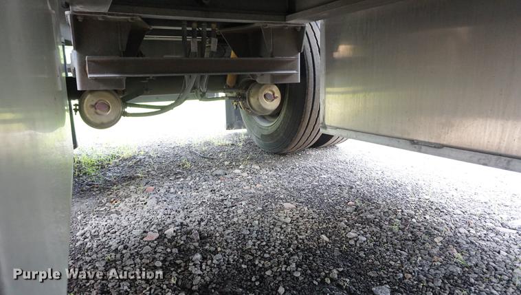 image for item DD7698 1999 Benson flatbed trailer