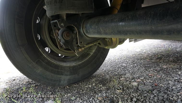 image for item DD7698 1999 Benson flatbed trailer