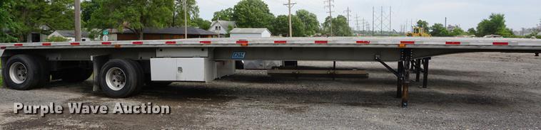 image for item DD7699 1998 East flatbed trailer