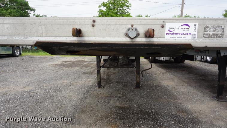 image for item DD7699 1998 East flatbed trailer
