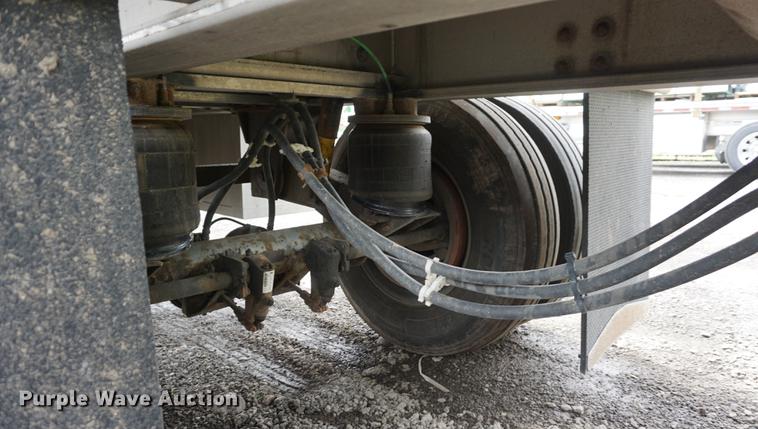 image for item DD7699 1998 East flatbed trailer