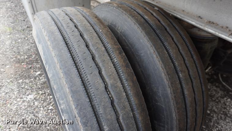 image for item DD7699 1998 East flatbed trailer