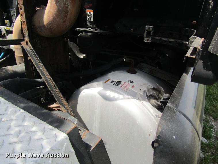 image for item DD8496 2009 Peterbilt 387 semi truck