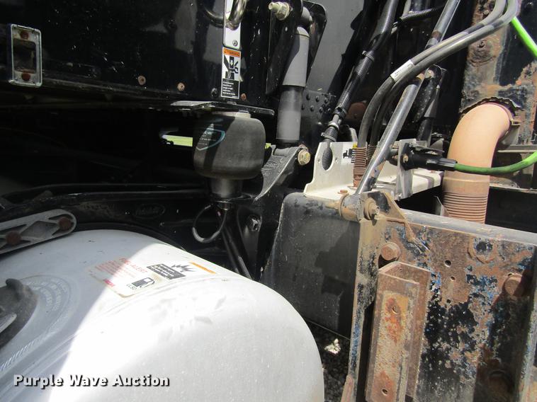 image for item DD8496 2009 Peterbilt 387 semi truck